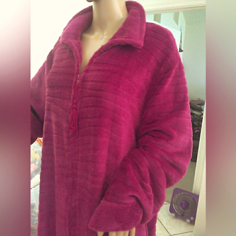Lk. New Miss Elaine Fuchsia Plush Robe Sz XL Zip Up Luxurious SOFT Single Tassel - Picture 5 of 11